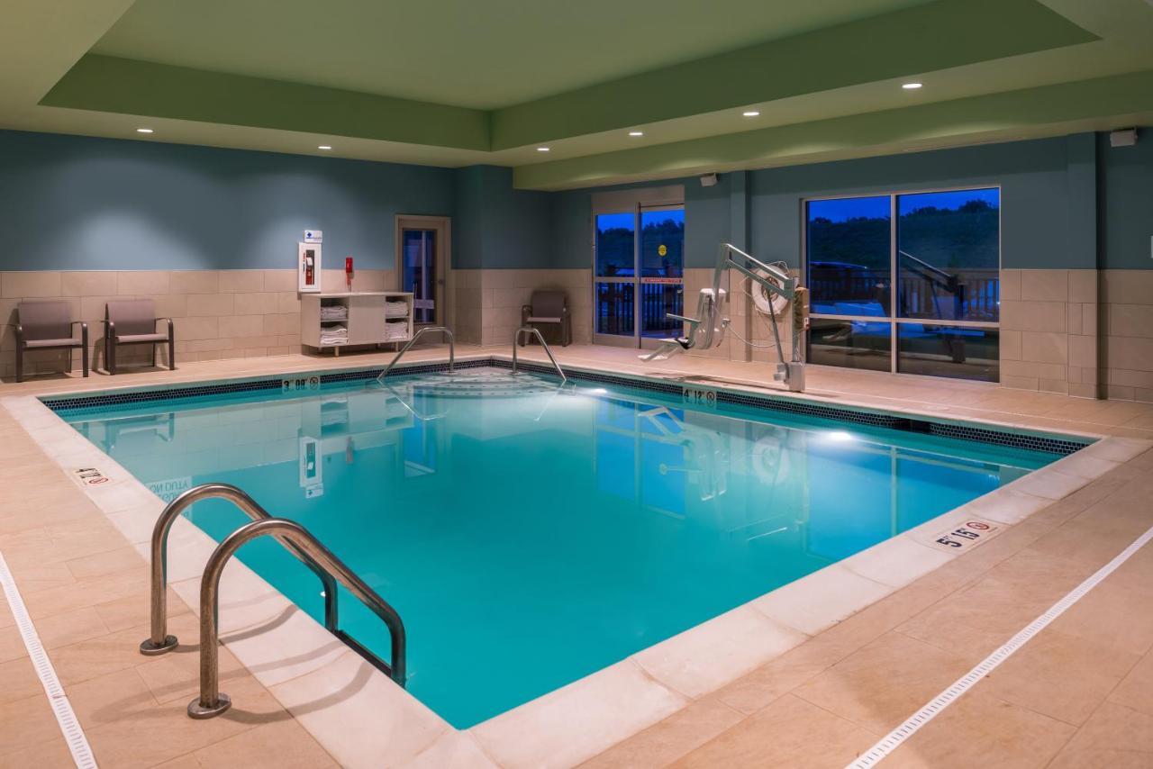 Holiday Inn Express & Suites Farmville By Ihg Exterior foto