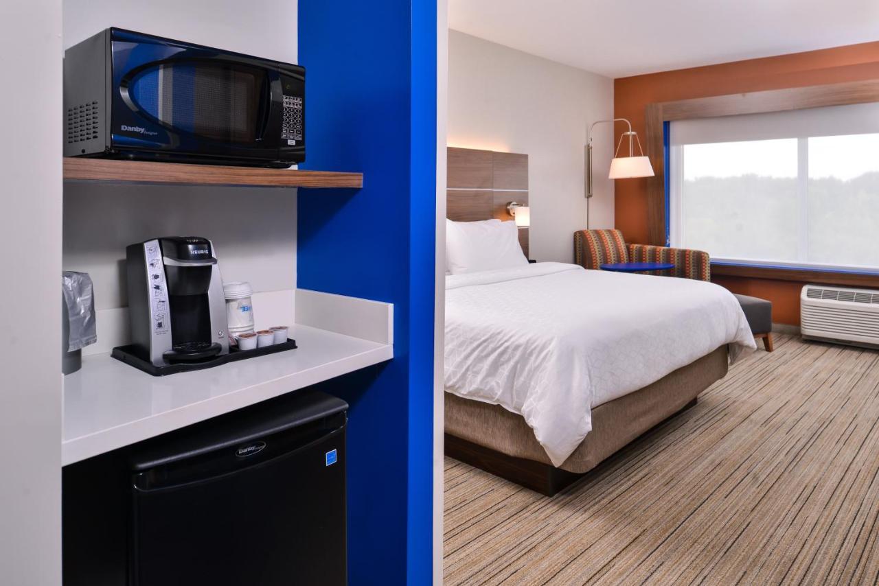 Holiday Inn Express & Suites Farmville By Ihg Exterior foto